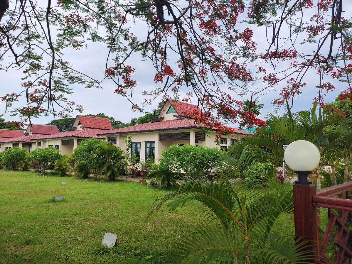 Attran Hotel Mawlamyine Exterior foto