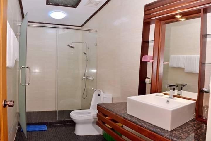 Attran Hotel Mawlamyine Exterior foto